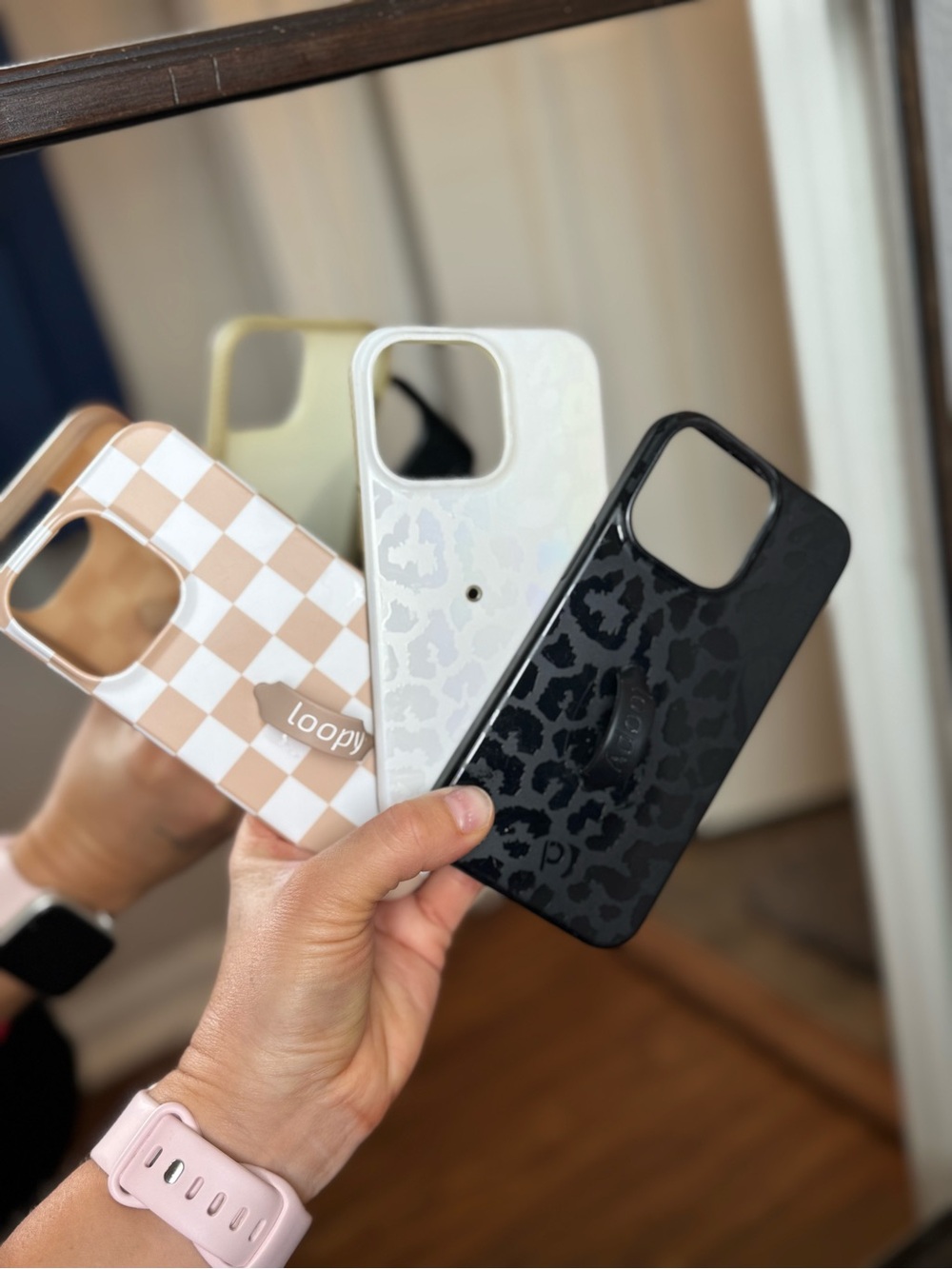 Loopy Case Iphone X/XS Leopard Grip Phone Case in Black, White, Beige Checker